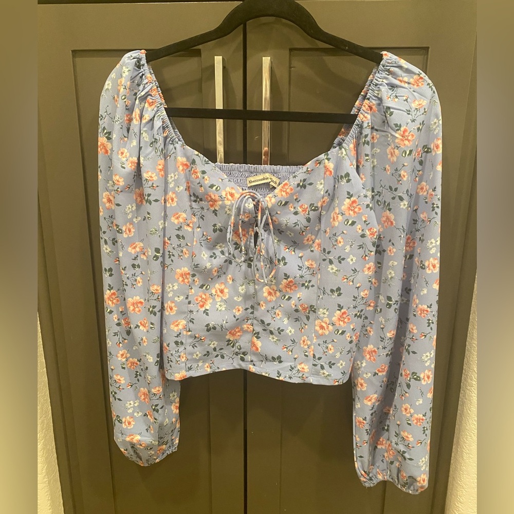 Abercrombie & Fitch Crop Blouse